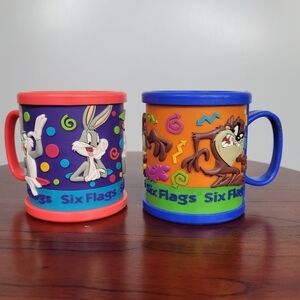 VTG 90S Six Flags Looney Tunes Bugs Bunny & Taz 3D Relief‎ Plastic Cups Mugs